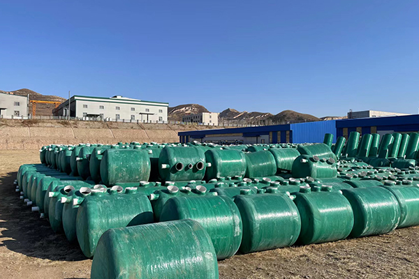 玻璃鋼化糞池在設(shè)計(jì)與運(yùn)輸?shù)臅r(shí)候要注意些什么 玻璃鋼化糞池在設(shè)計(jì)與運(yùn)輸?shù)臅r(shí)候要注意些什么